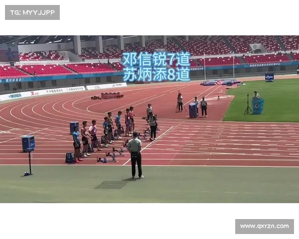 邓信锐父亲见证儿子逆袭之路 从辍学少年到百米赛场冠军 邓信锐父亲见证儿子逆袭之路 从辍学少年到百米赛场冠军